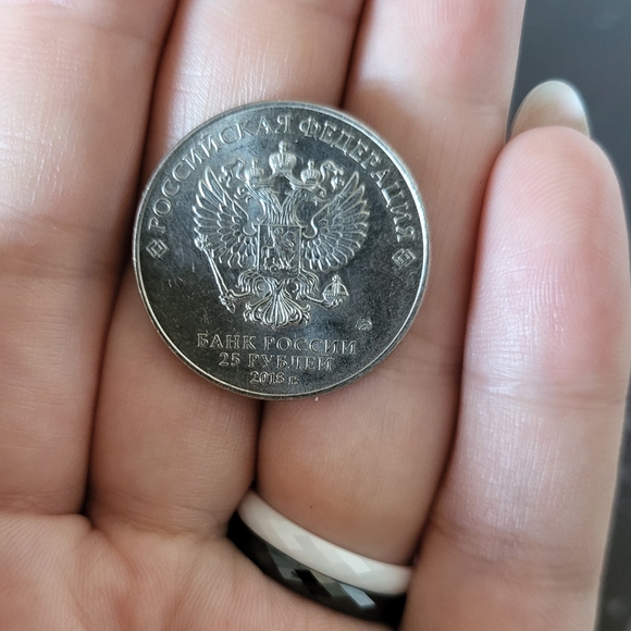 2018 World Cup Commemorative Coin-silver color - Picture 3 of 3